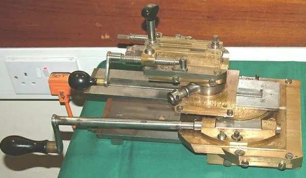 Llewelyn-Howell’s Universal Compound Slide-Rest
